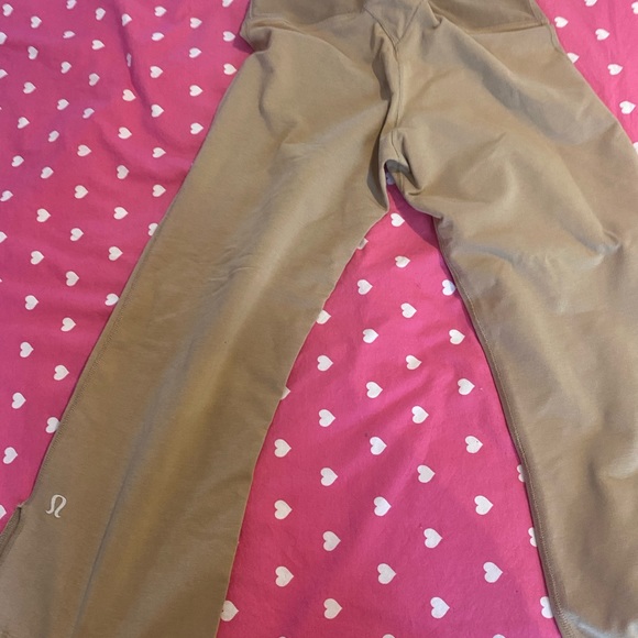 Lululemon sweat capris size 4 - Picture 2 of 2